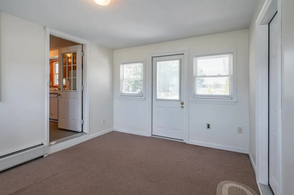 9 Juniper Lane Nashua NH 03063
