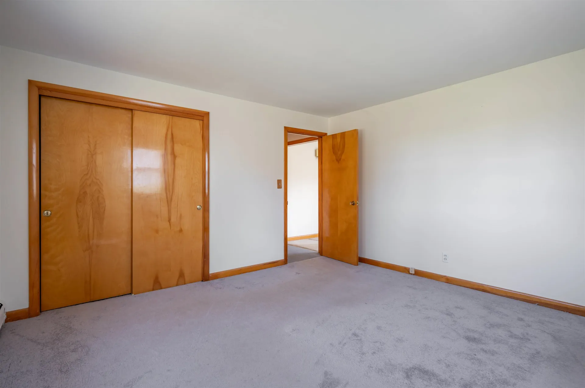 9 Juniper Lane Nashua NH 03063
