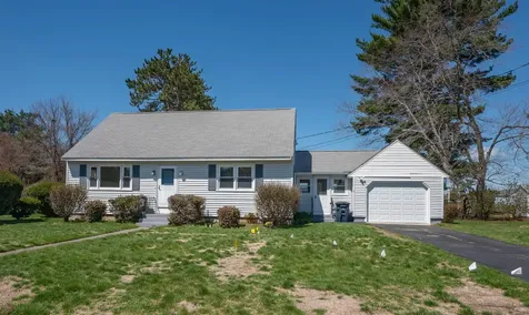 9 Juniper Lane Nashua NH 03063