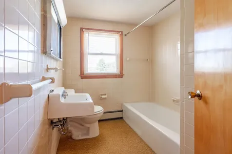 9 Juniper Lane Nashua NH 03063