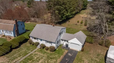 9 Juniper Lane Nashua NH 03063