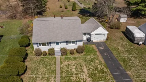 9 Juniper Lane Nashua NH 03063