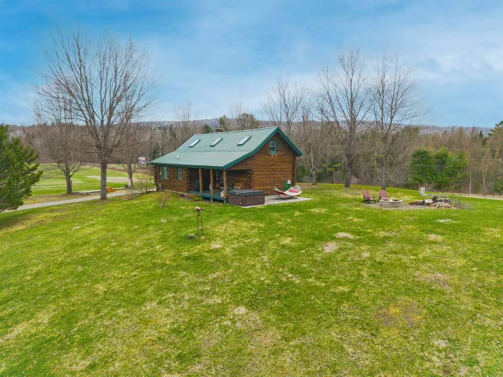 10 Duval Road Dalton NH 03598
