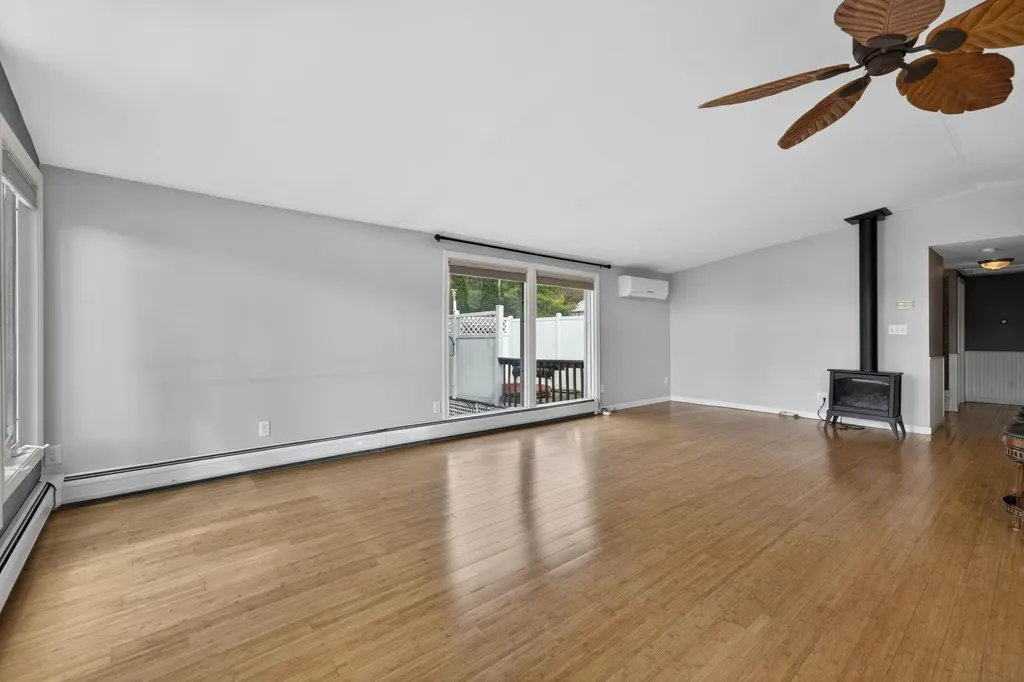 63 Concord Drive Webster NH 03303