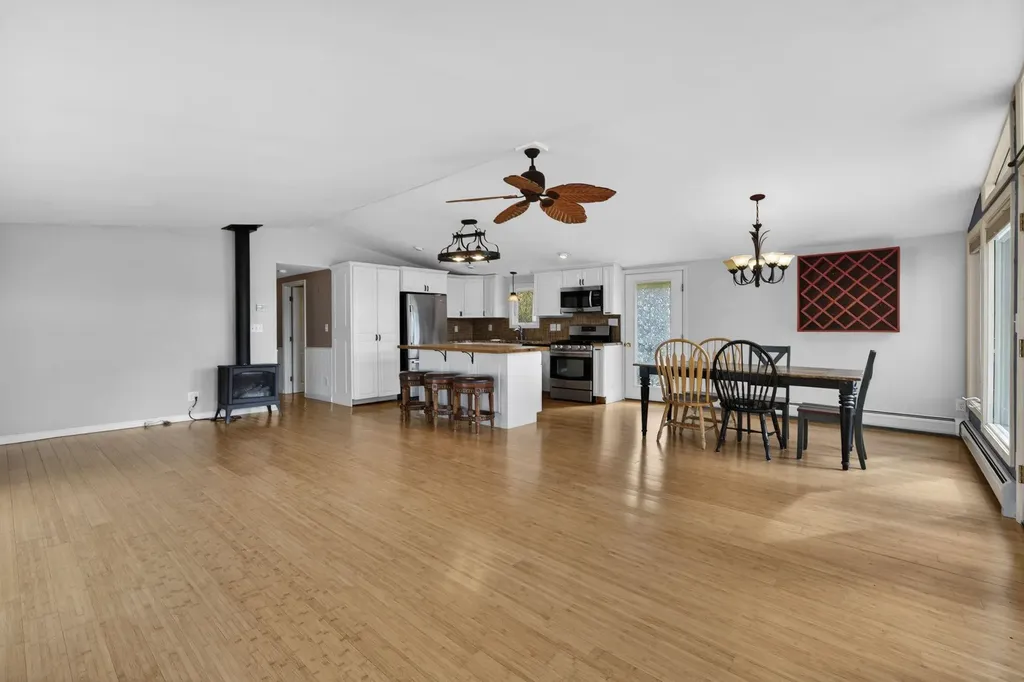 63 Concord Drive Webster NH 03303