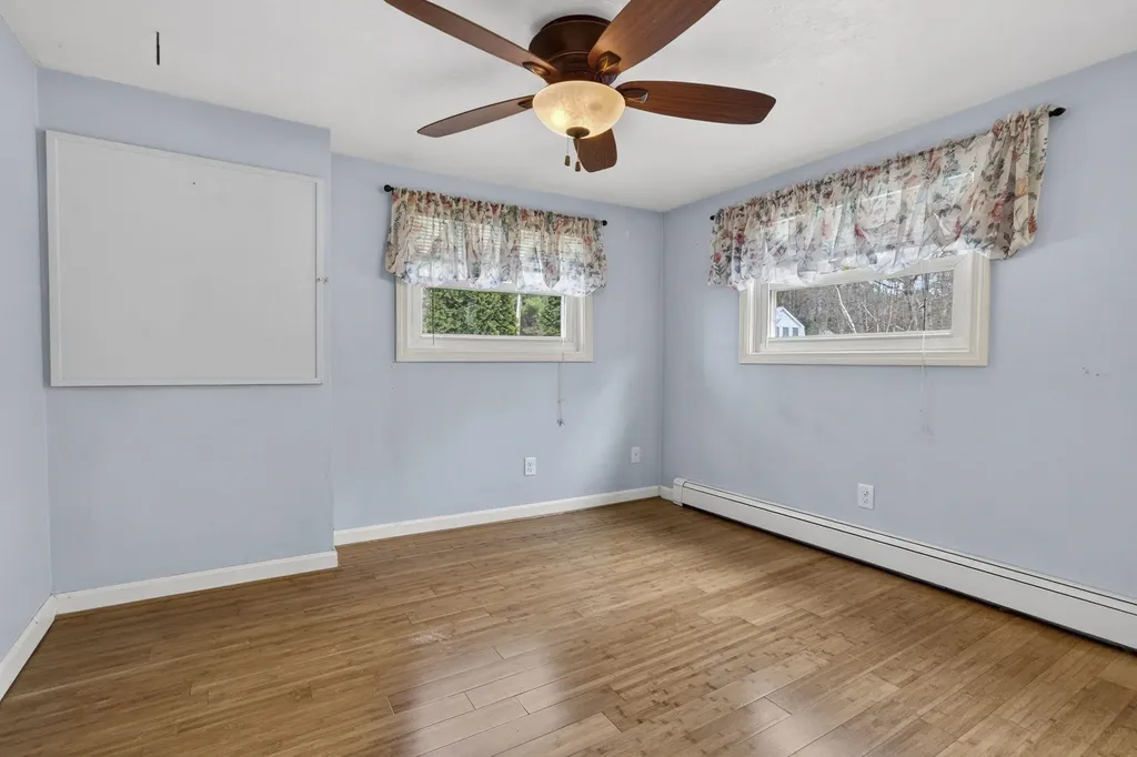 63 Concord Drive Webster NH 03303