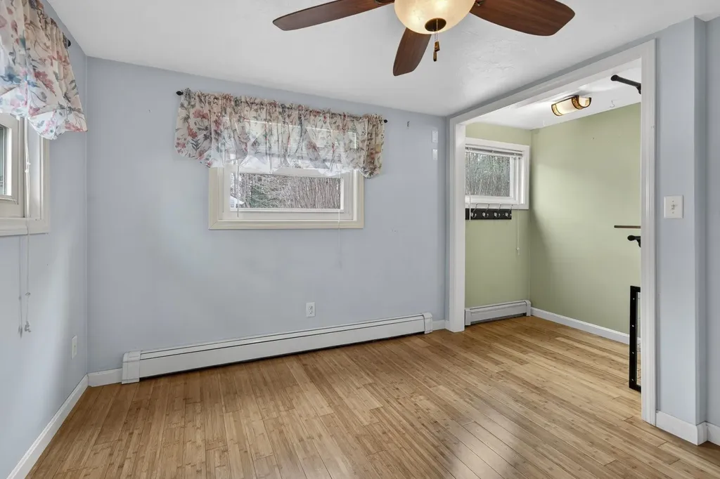 63 Concord Drive Webster NH 03303