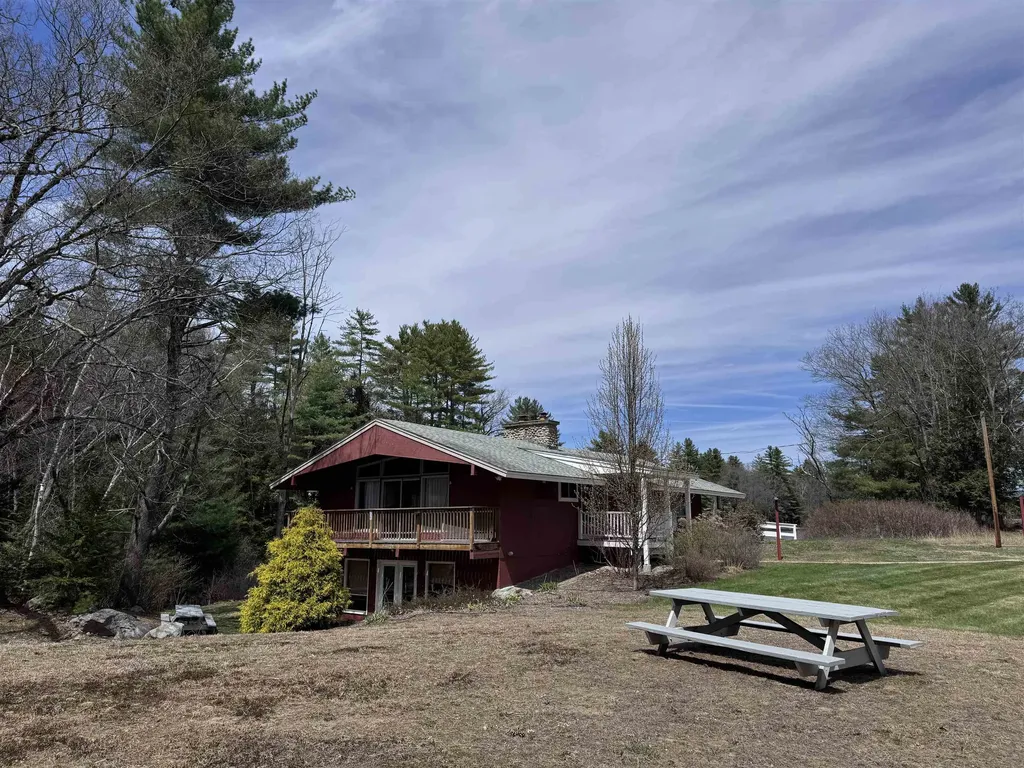 63 Concord Drive Webster NH 03303