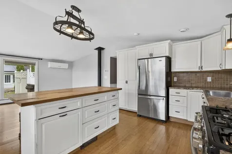 63 Concord Drive Webster NH 03303