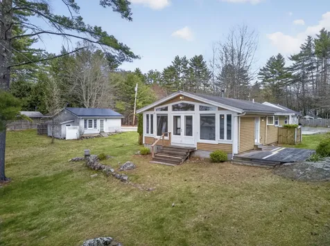 63 Concord Drive Webster NH 03303