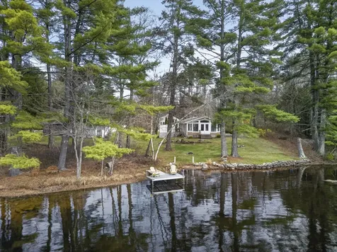63 Concord Drive Webster NH 03303