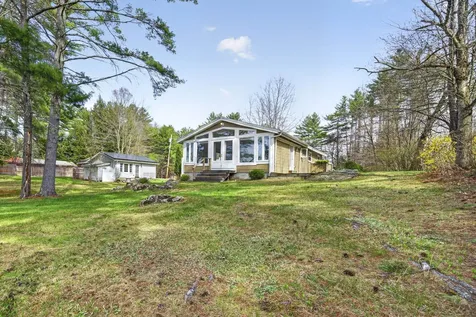 63 Concord Drive Webster NH 03303
