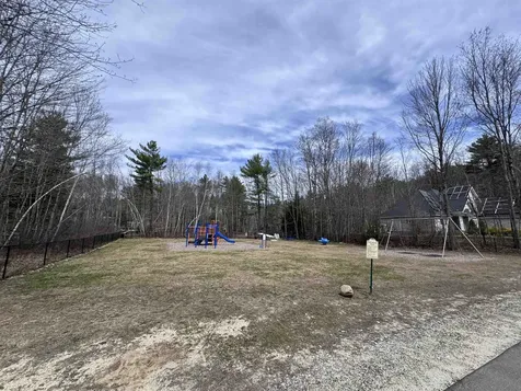 63 Concord Drive Webster NH 03303