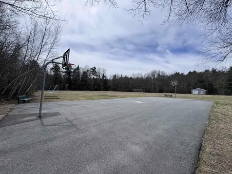 63 Concord Drive Webster NH 03303