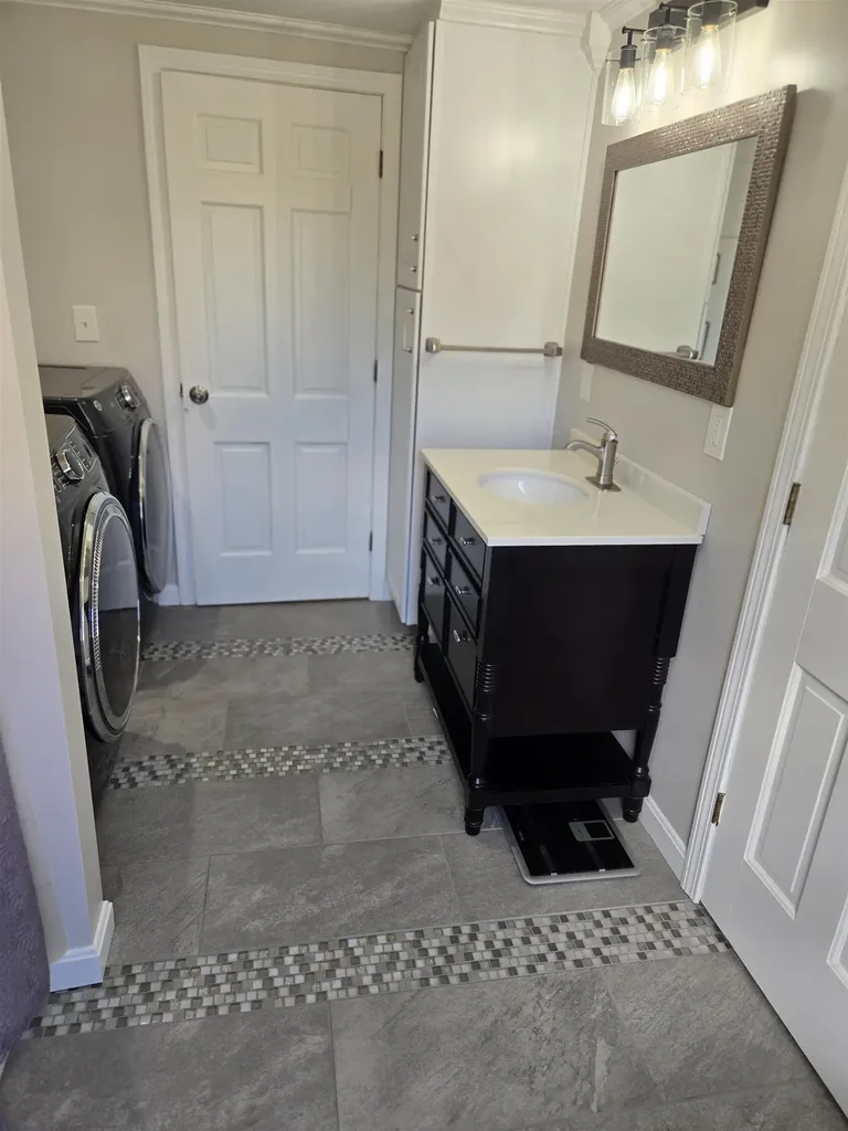 79 Maple Avenue Atkinson NH 03811