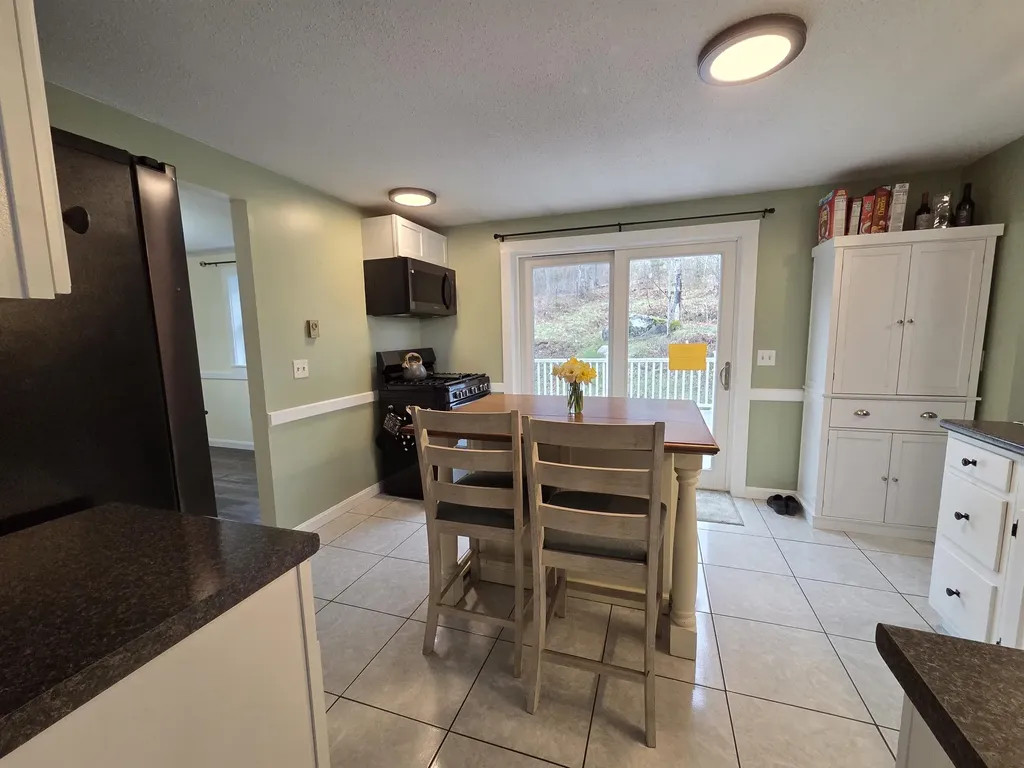 36 Grafton Pond Road Enfield NH 03748
