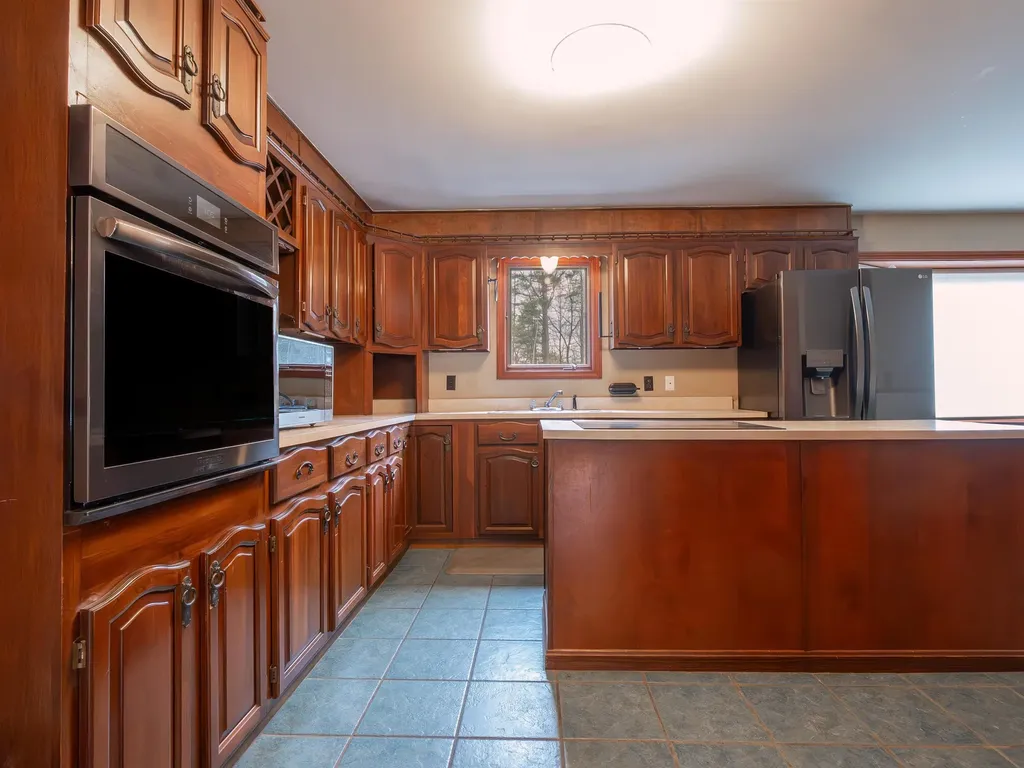 95 Plain Road Hinsdale NH 03451