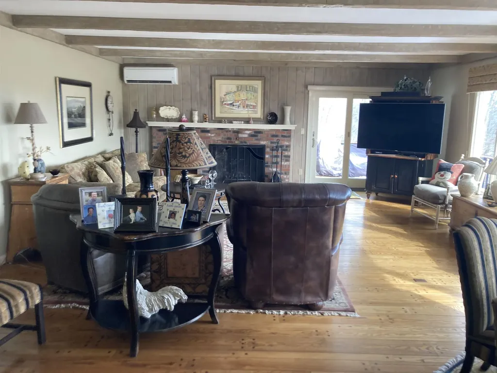 110 Golfview Lane Hartford VT 05059