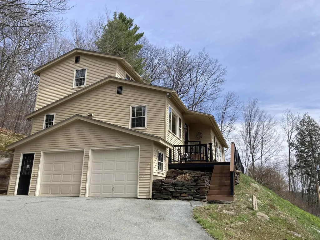 110 Golfview Lane Hartford VT 05059
