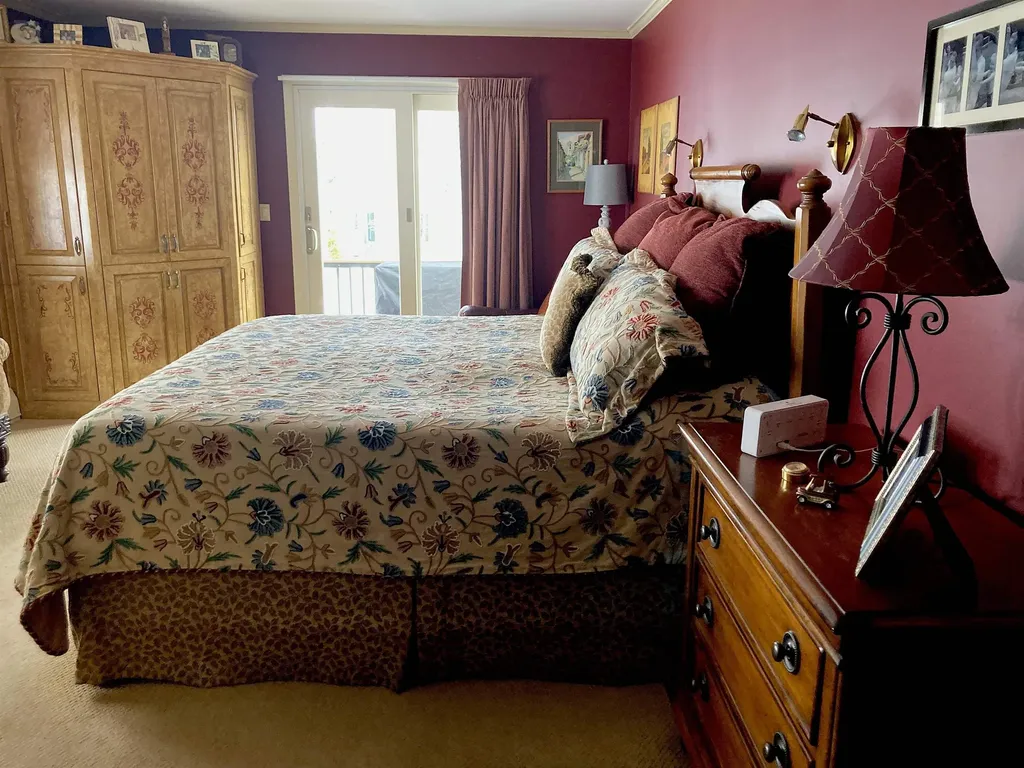 110 Golfview Lane Hartford VT 05059