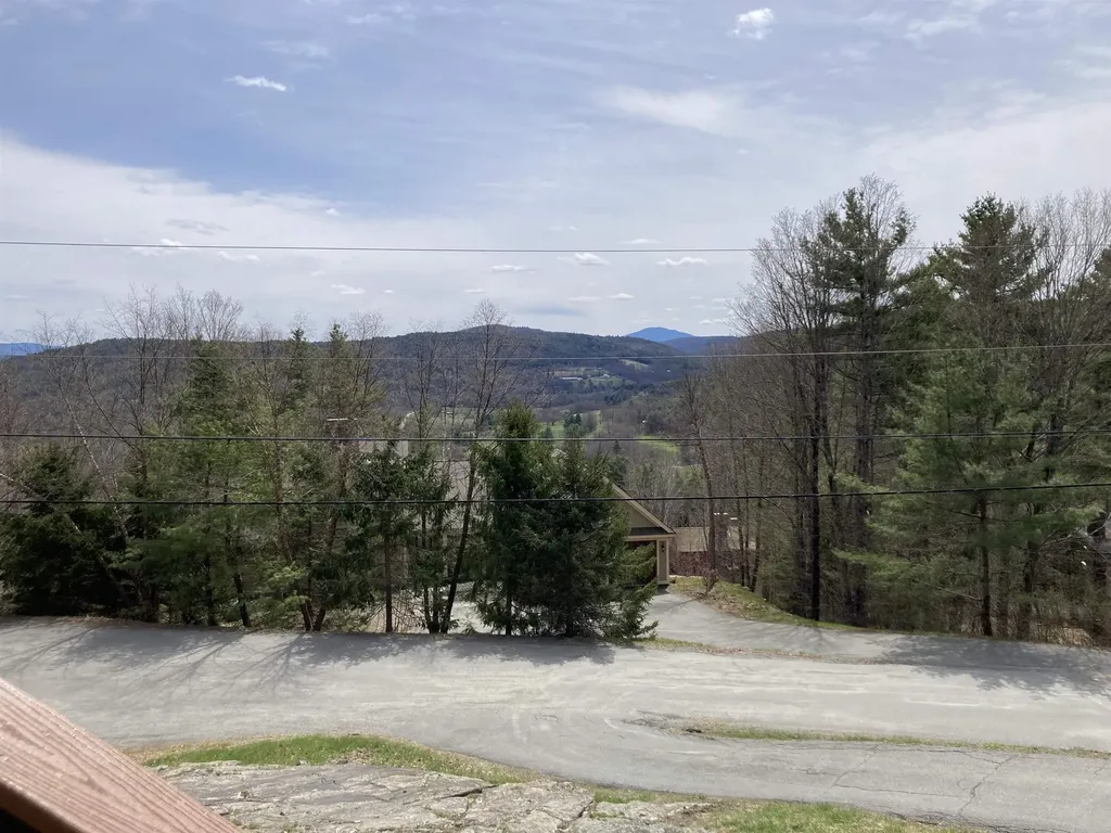 110 Golfview Lane Hartford VT 05059