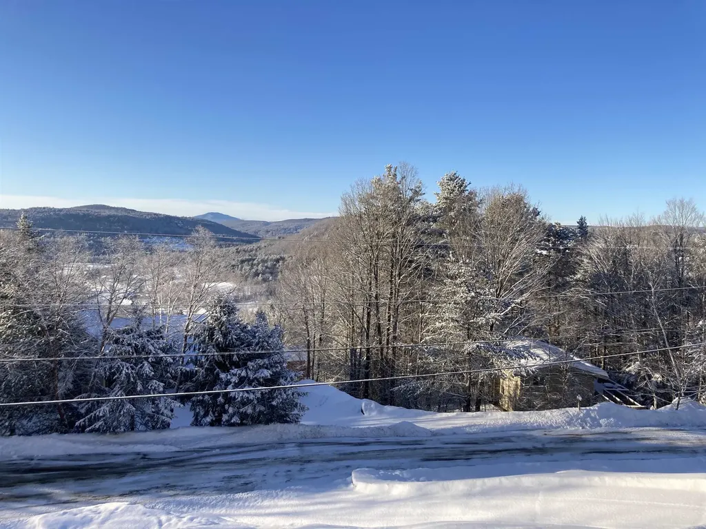 110 Golfview Lane Hartford VT 05059