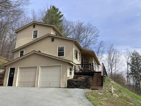 110 Golfview Lane Hartford VT 05059