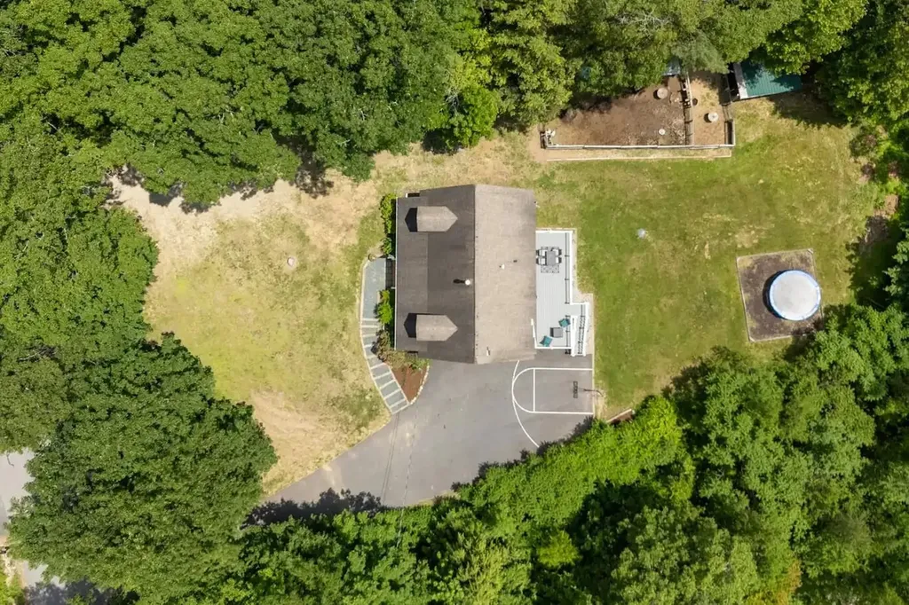 177 Reservoir Road Plymouth NH 03264