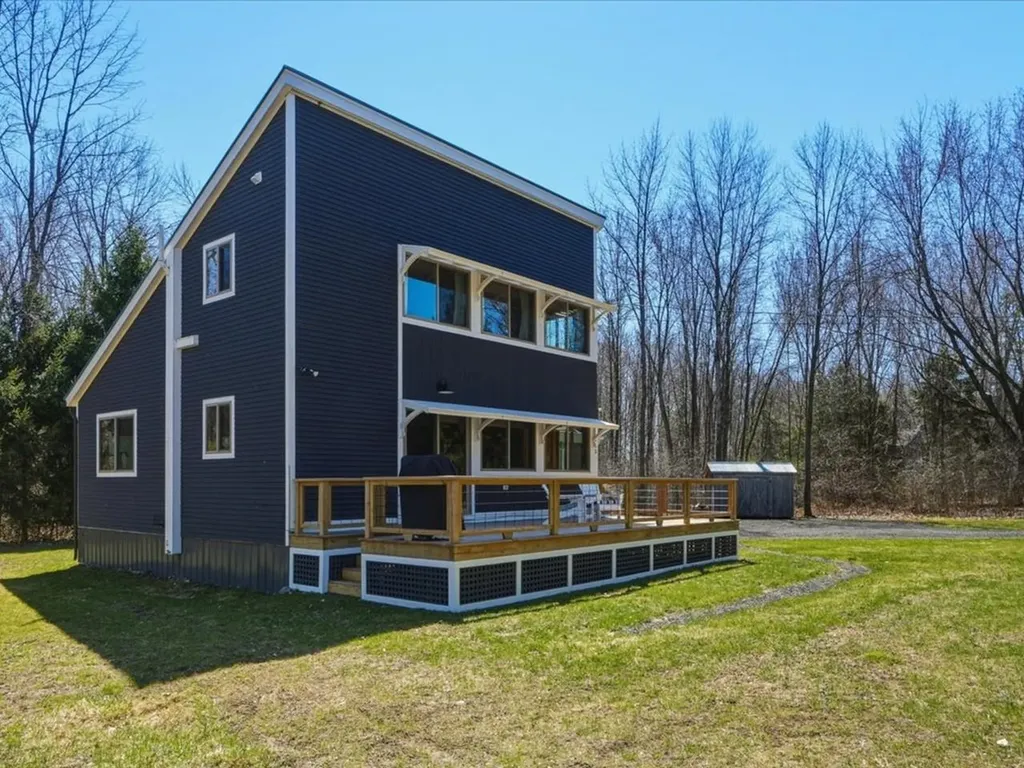 1233 Blockhouse Point Road North Hero VT 05474