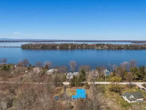1233 Blockhouse Point Road North Hero VT 05474
