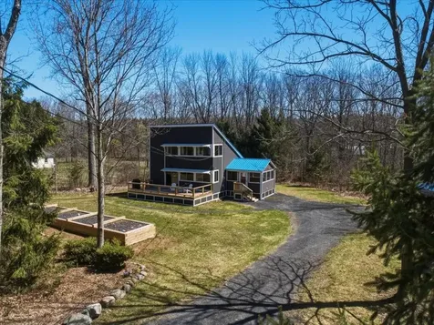 1233 Blockhouse Point Road North Hero VT 05474