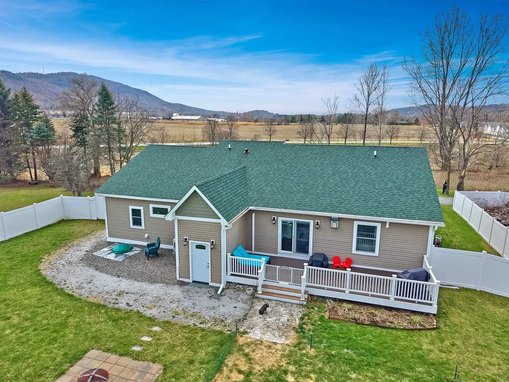 23 Thorpe Avenue St. Albans City VT 05478