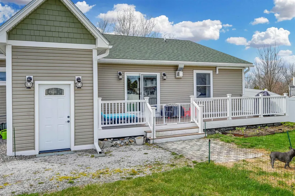 23 Thorpe Avenue St. Albans City VT 05478
