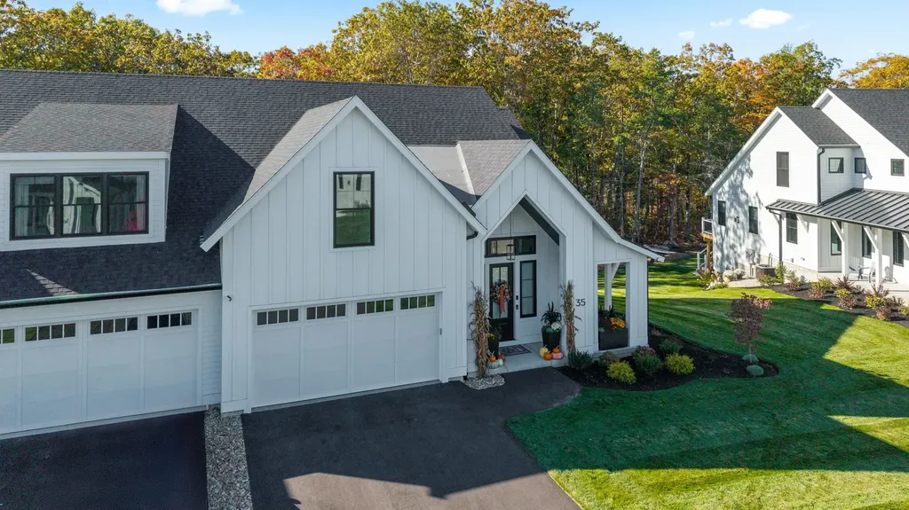 57 Trails Edge Road Windham NH 03087