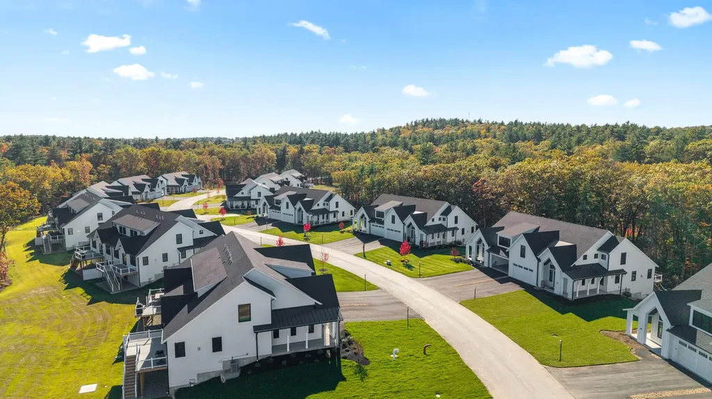 57 Trails Edge Road Windham NH 03087