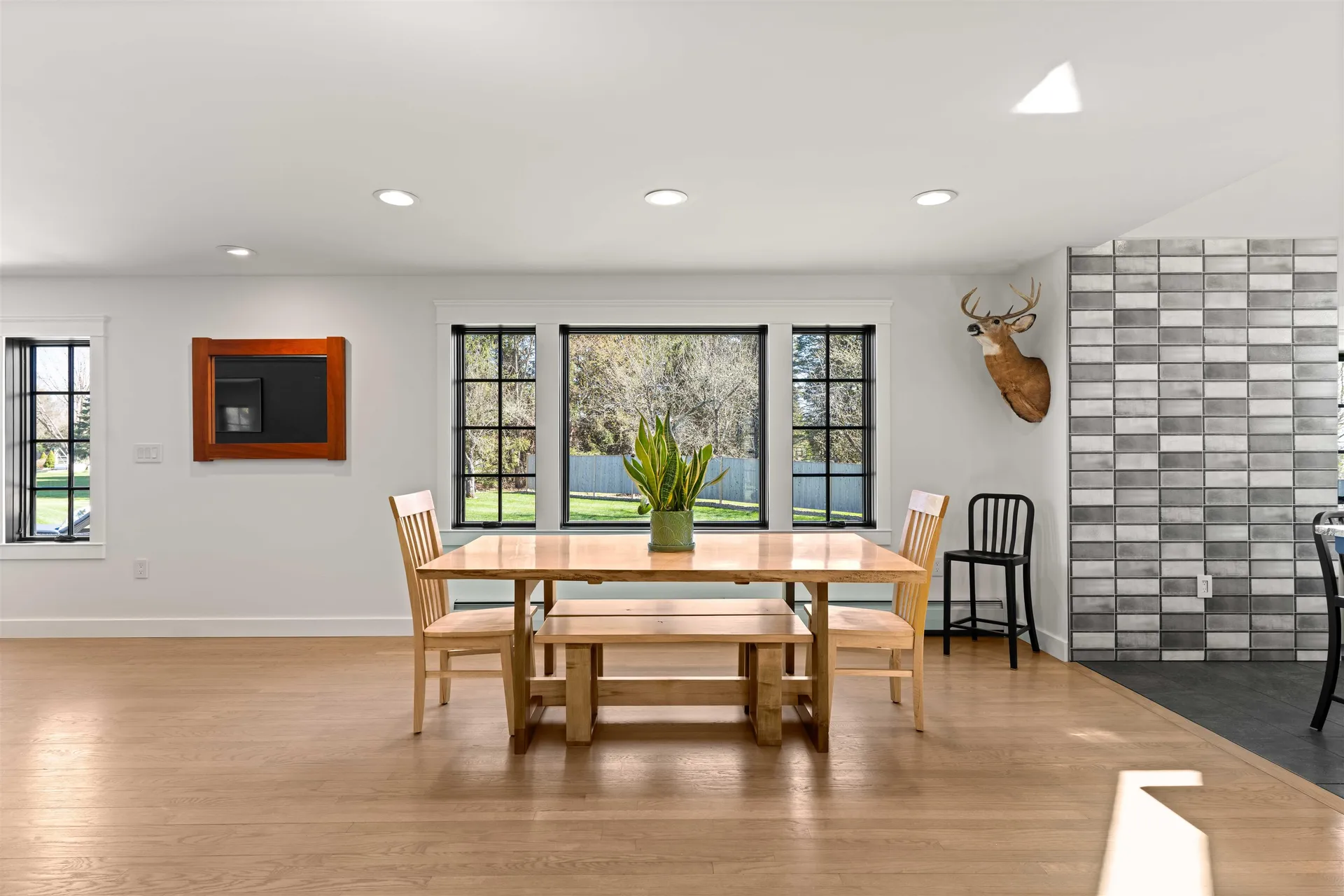 4 Apple Way Stratham NH 03885