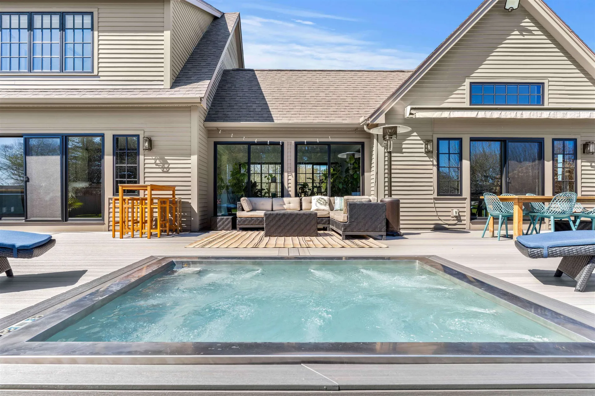 4 Apple Way Stratham NH 03885