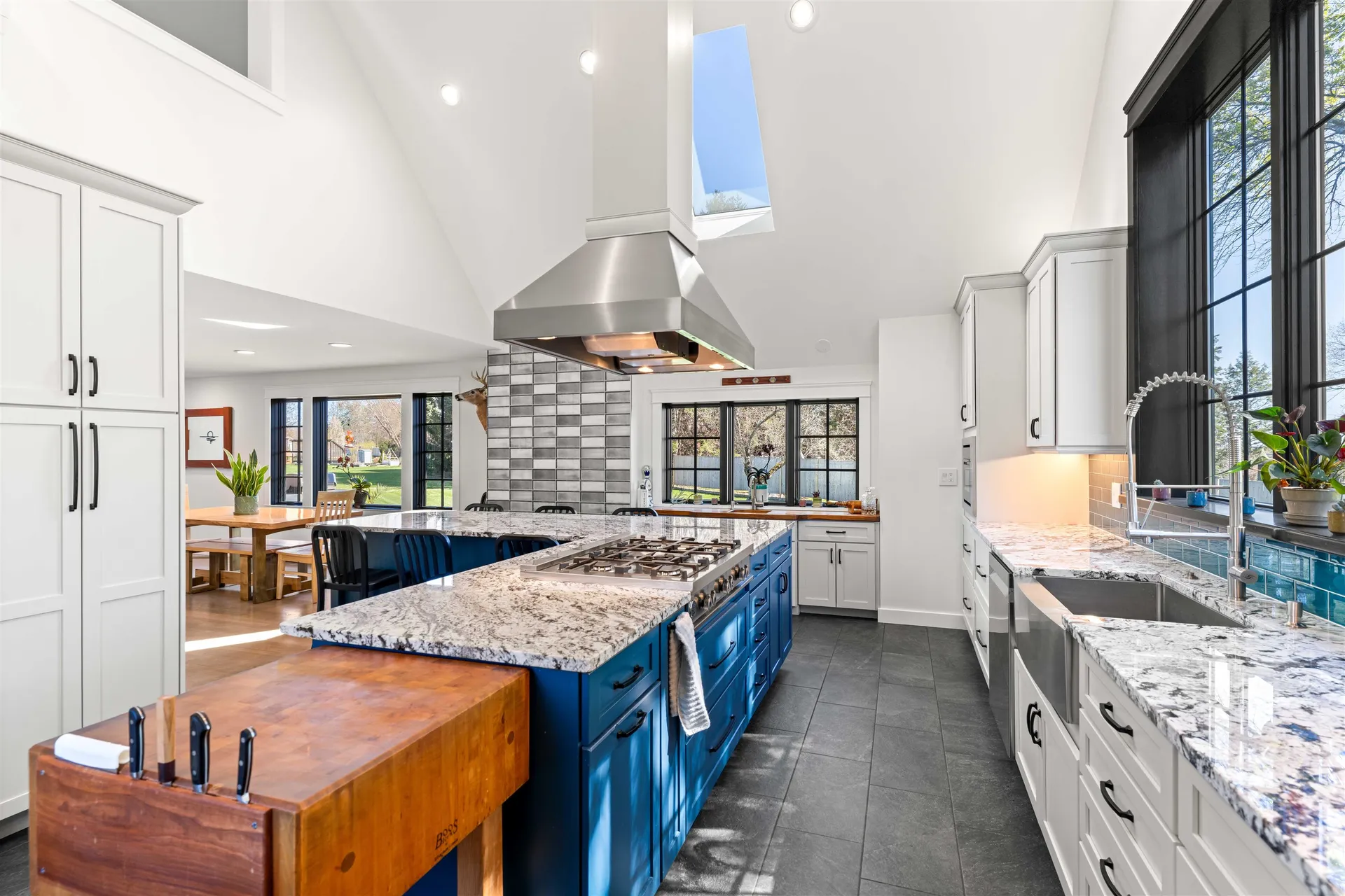 4 Apple Way Stratham NH 03885