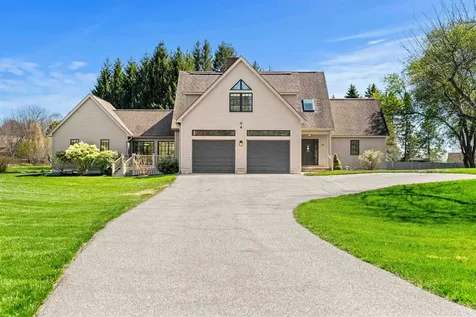 4 Apple Way Stratham NH 03885