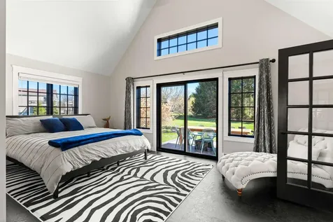 4 Apple Way Stratham NH 03885