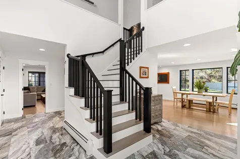 4 Apple Way Stratham NH 03885
