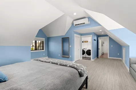 4 Apple Way Stratham NH 03885