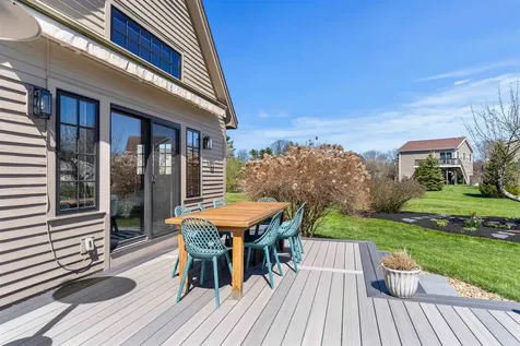 4 Apple Way Stratham NH 03885