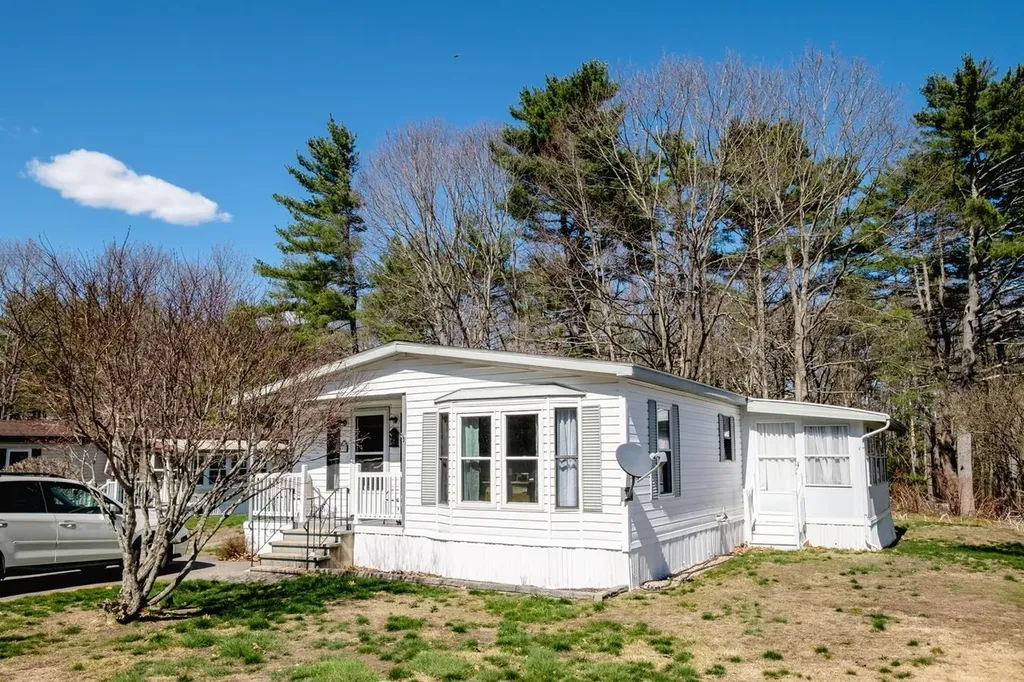 53 Monadnock Drive Rochester NH 03867