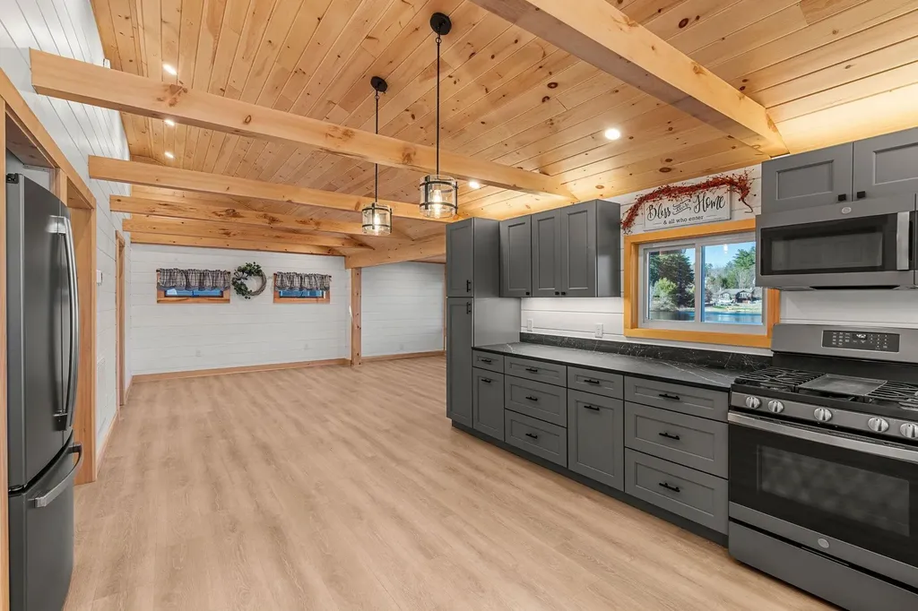 50 Kingsbury Drive Milton NH 03851