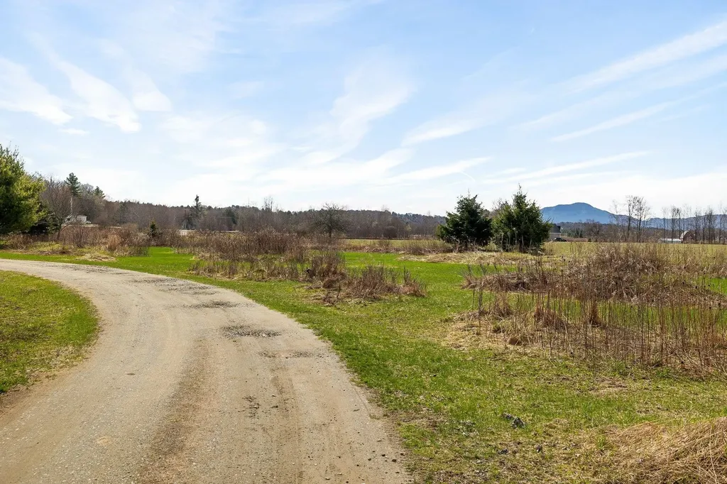 2013 Battle Row Road Hyde Park VT 05655