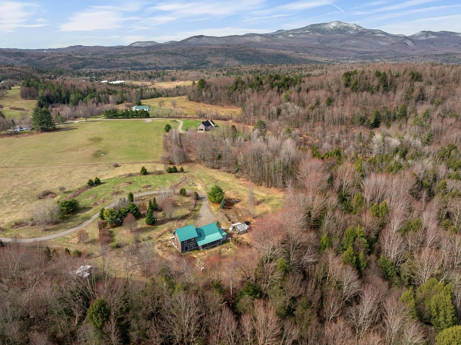 2013 Battle Row Road Hyde Park VT 05655