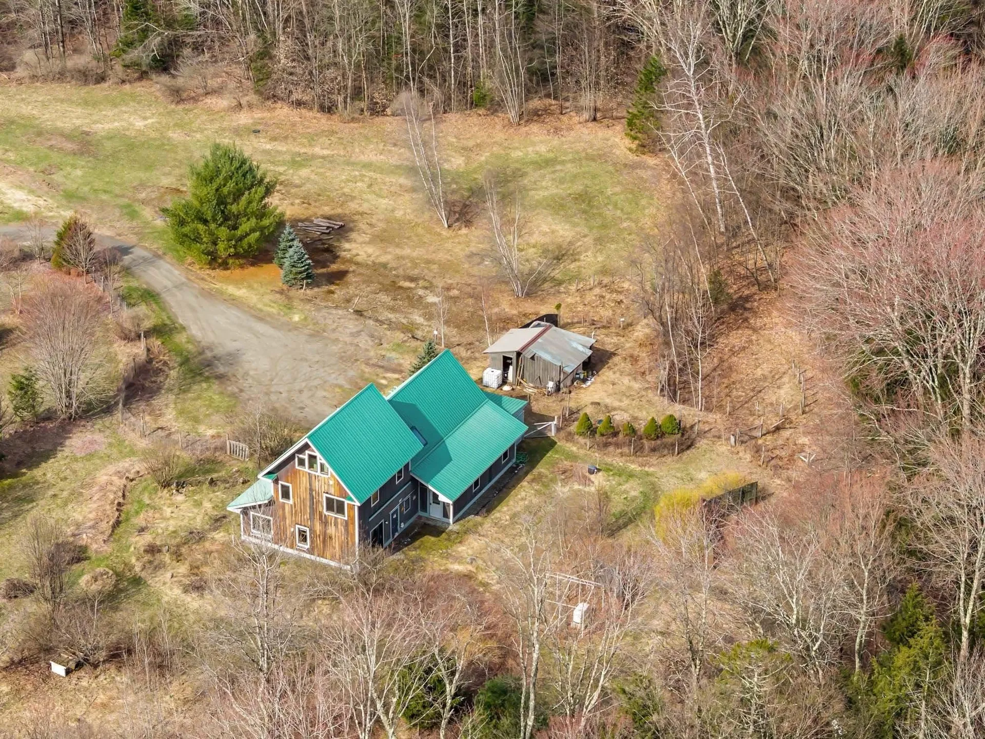 2013 Battle Row Road Hyde Park VT 05655