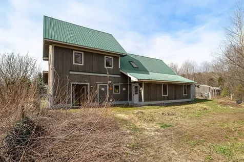 2013 Battle Row Road Hyde Park VT 05655