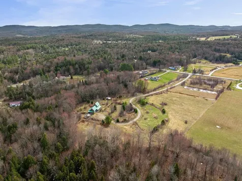 2013 Battle Row Road Hyde Park VT 05655